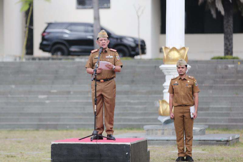 Pj Sekdaprov Lampung Pimpin Apel Peringatan Hari Otonomi Daerah ke-29