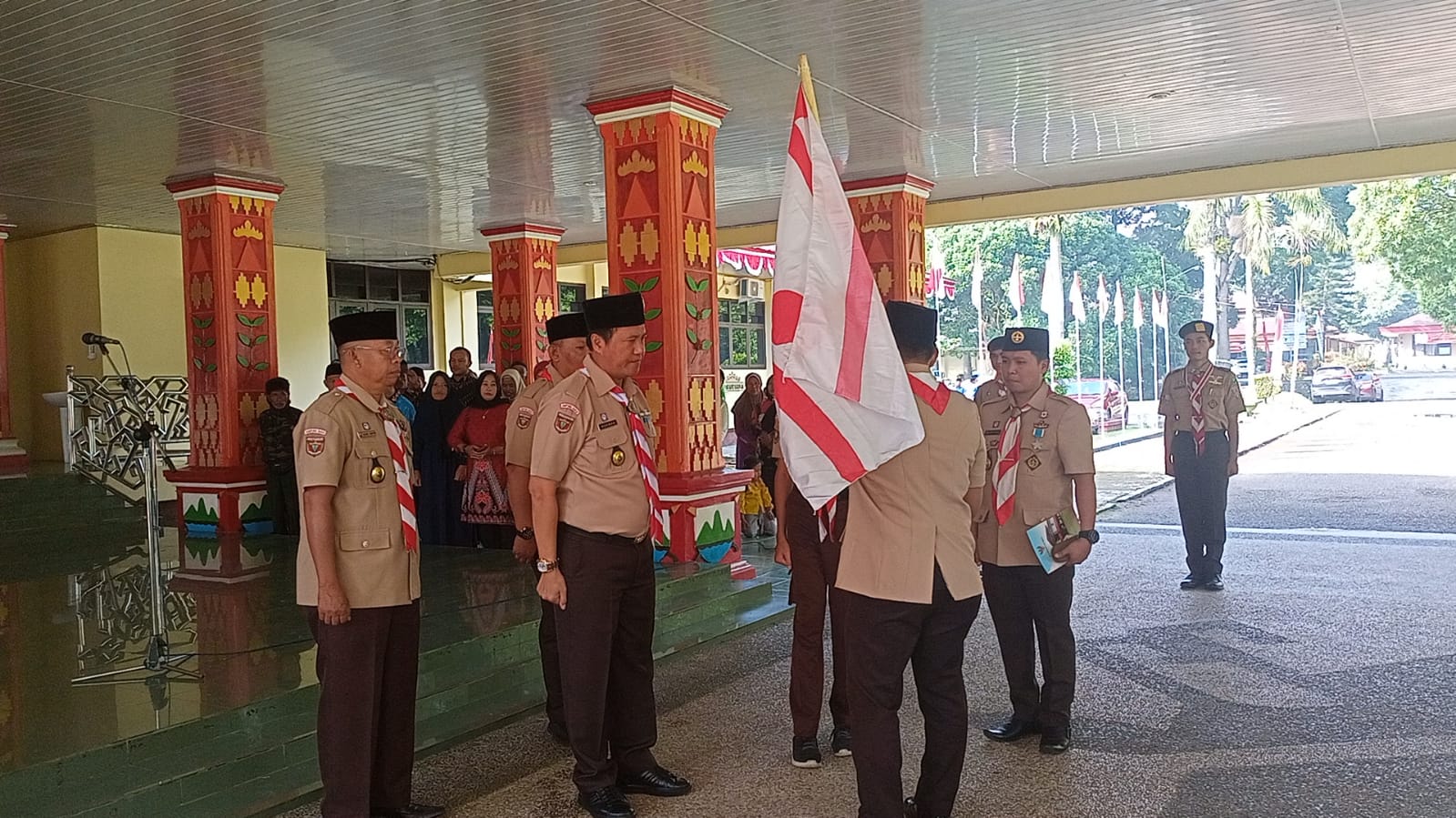 Nukman Lepas Kontingen Pramuka Ikut Jamnas di Cibubur