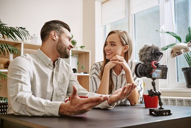 Micro-Influencer Freelance: Tren Baru Penghasil Cuan