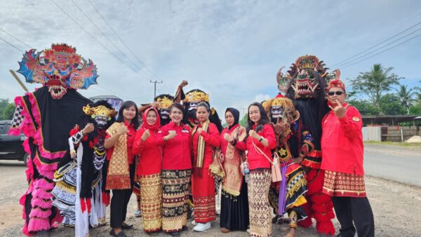 Condrowati : Pawai Budaya Iringi Pendaftaran Bacaleg Kabupaten Mesuji