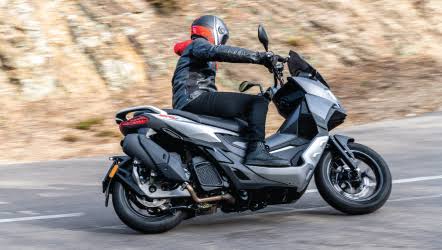 Aprilia SR GT 200: Skuter Adventure Premium dengan Performa Sporty