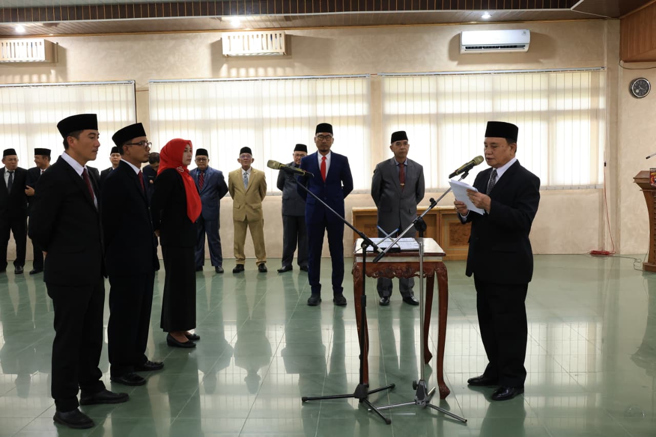 Tiga Pejabat Dilantik, Wabup Lampung Barat Tekankan Profesionalisme dan Inovasi