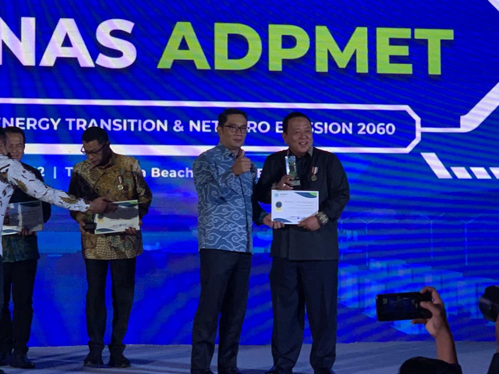 Arinal Terima Penghargaan pada Event ADPMET AWARD 2022 di Bali