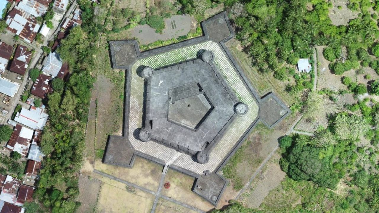 Benteng Belgica: Jejak Kolonialisme Belanda di Banda Neira