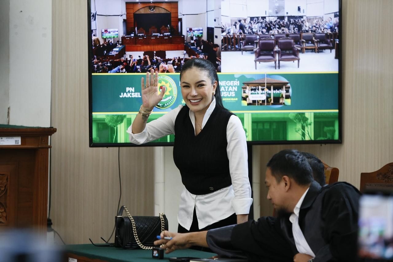 Nikita Mirzani Dituntut 11 Tahun Penjara dan Denda Rp2 Miliar