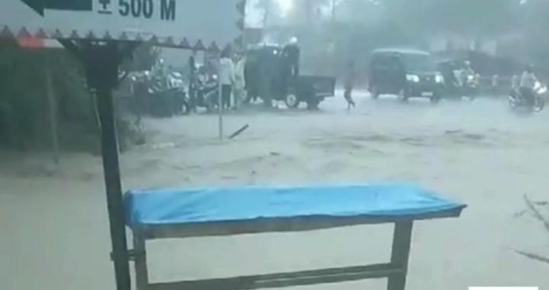 Hujan Deras Guyur Bandar Lampung, Beberapa Wilayah Terendam Banjir