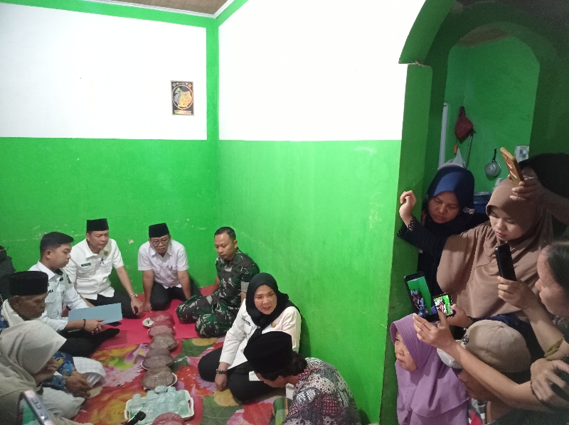 Wali Kota Berikan Bantuan Kepada Keluarga Bocah Tenggelam di Pantai Ujung Timbunan