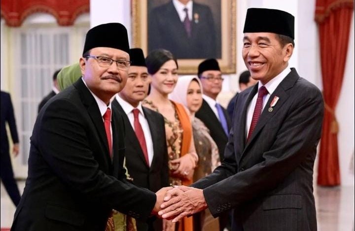 Sebulan Jelang Turun Tahta, Presiden Jokowi Lantik Gus Ipul Jadi Menteri Sosial