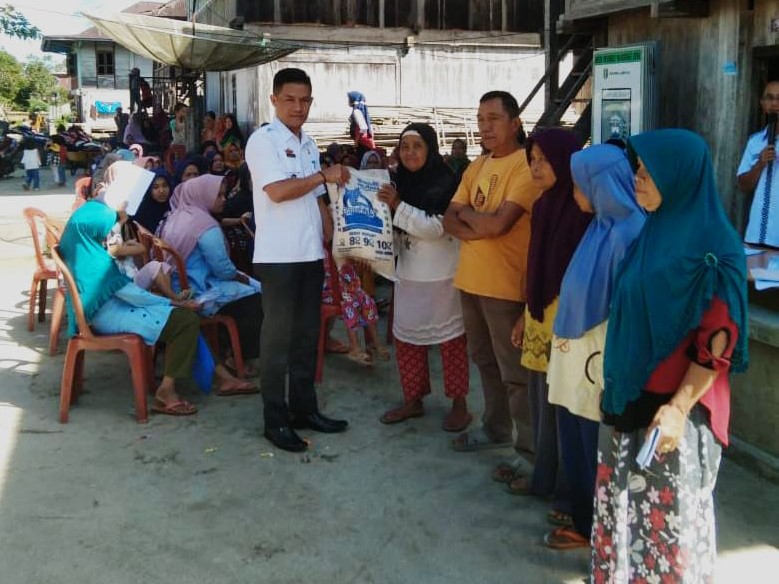 Peratin Turgak Pimpin Distribusi Bantuan Beras CPP Tahap Dua