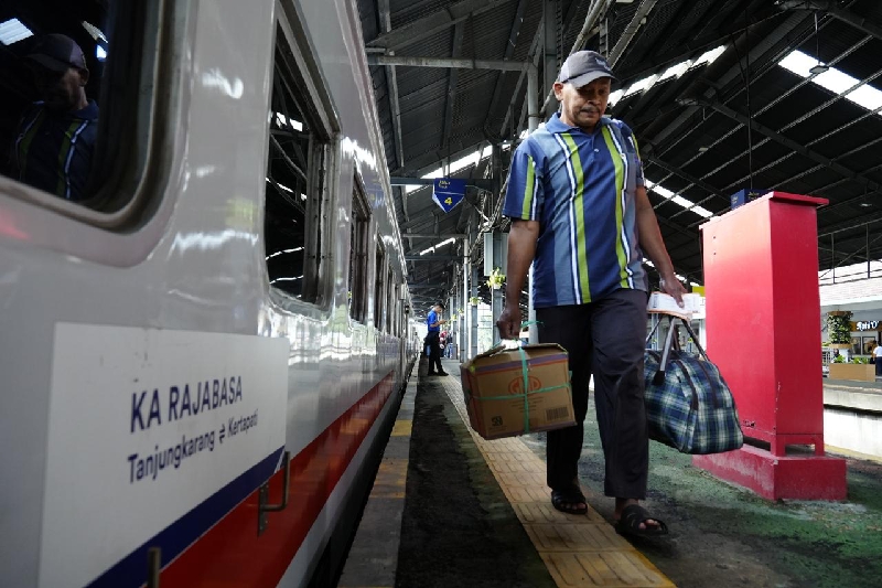 Tiket Kereta Api Rajabasa Untuk Lebaran 2026 Mulai Dibuka, Ini Jadwal Lengkap Pemesanannya