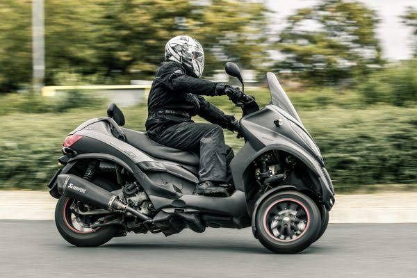 Piaggio MP3 300, Skuter Tiga Roda Premium dengan Stabilitas Tinggi