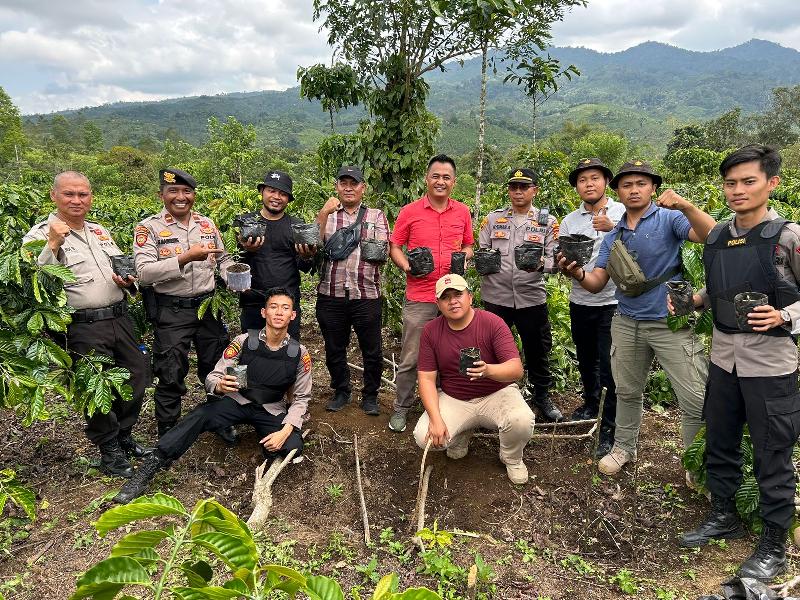 Polres Lambar Berhasil Ungkap Keberadaan Ladang Ganja di OKU Selatan 