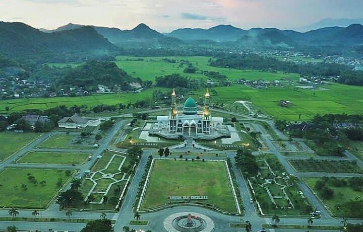 5 Destinasi Wisata Religi di Lombok yang Ramai Dikunjungi Saat Ramadan