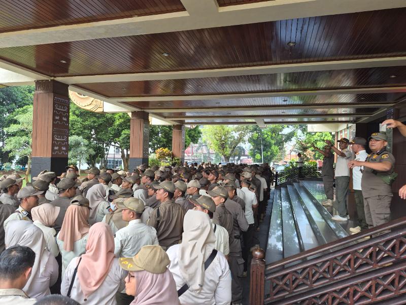 Gejolak Internal Satpol PP Lampung, Ratusan Anggota Temui Sekda