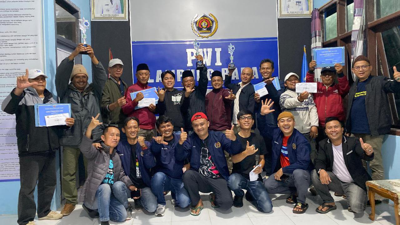 Final Sengit Lomba Gaple PWI Lambar, Tim Lemuja Sukarame Sabet Juara