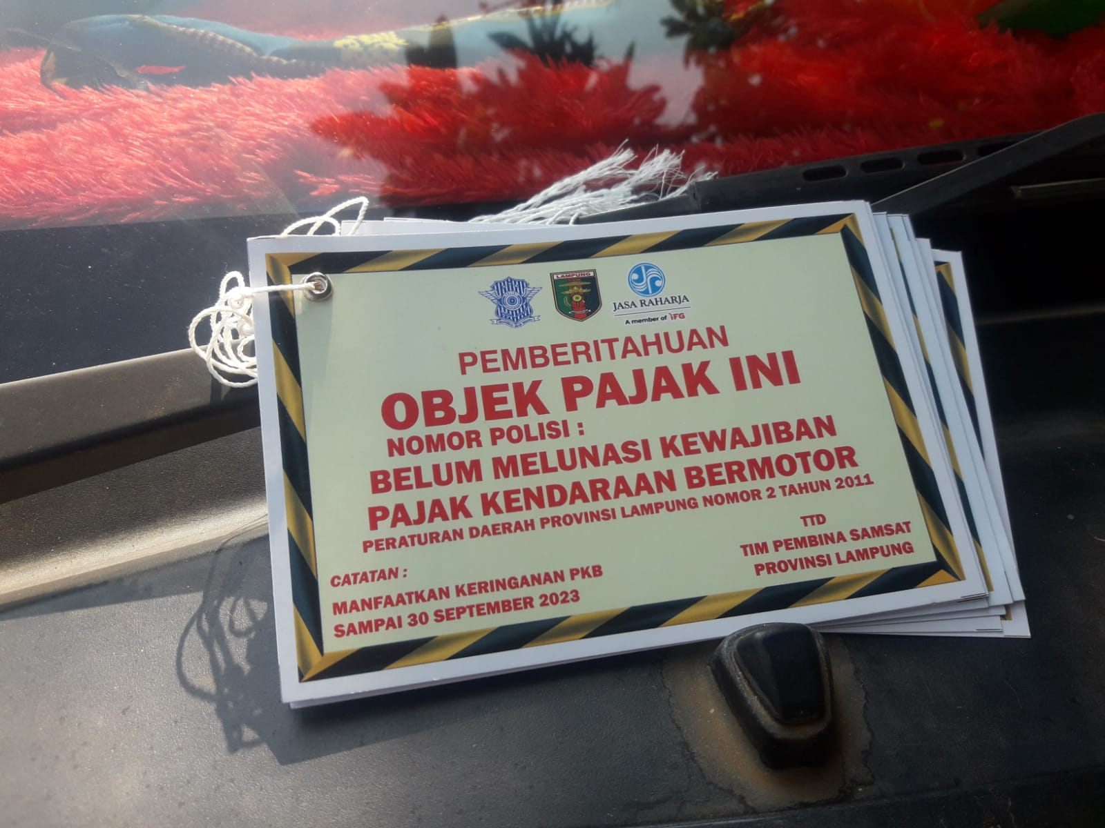 Kendaraan Nunggak Pajak di Lampung Dipasang Stiker 