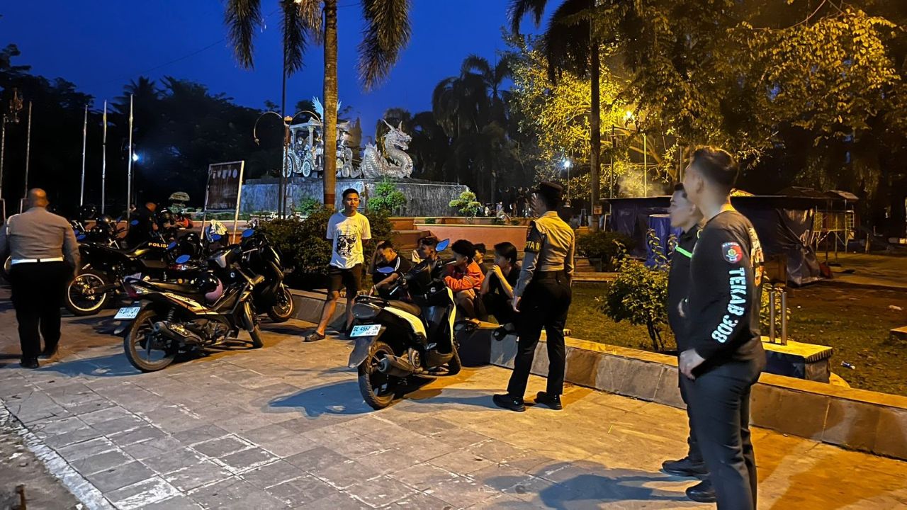 Patroli Subuh Sat Samapta Polres Lampung Utara Cegah Perang Sarung