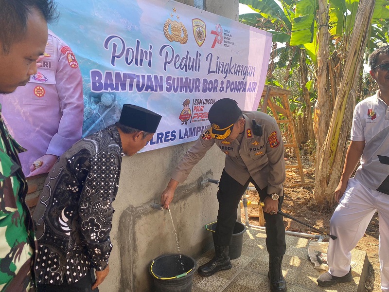 Polres Lampung Utara Salurkan Bantuan Sumur Bor dan Pompa Air ke Masyarakat