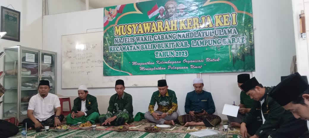 Ketua MWC Balik Bukit Ust Hernadi Ajak Pengurus NU Mandiri dan Kuat