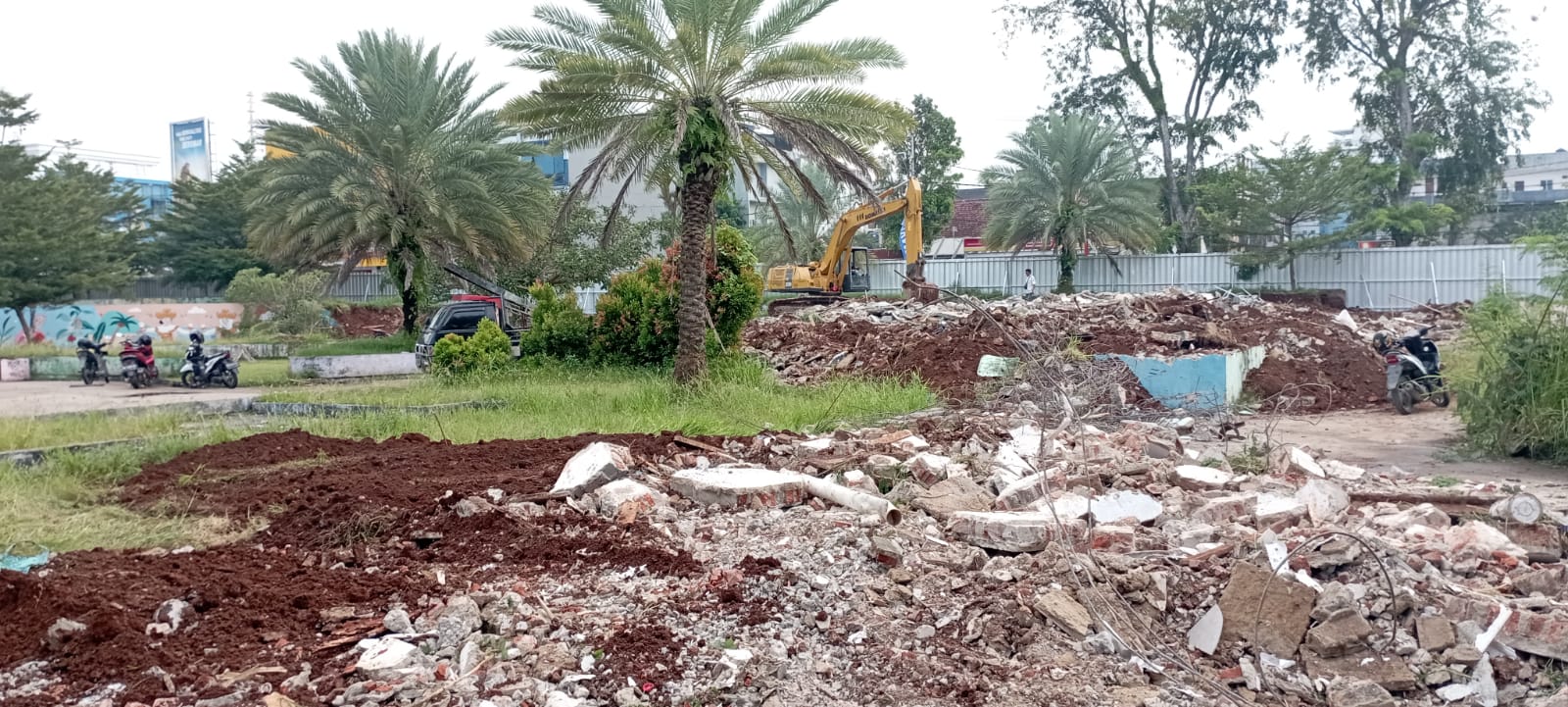 Progres Pembangunan Masjid Al-Bakrie Lampung  Tahap Land Clearing 
