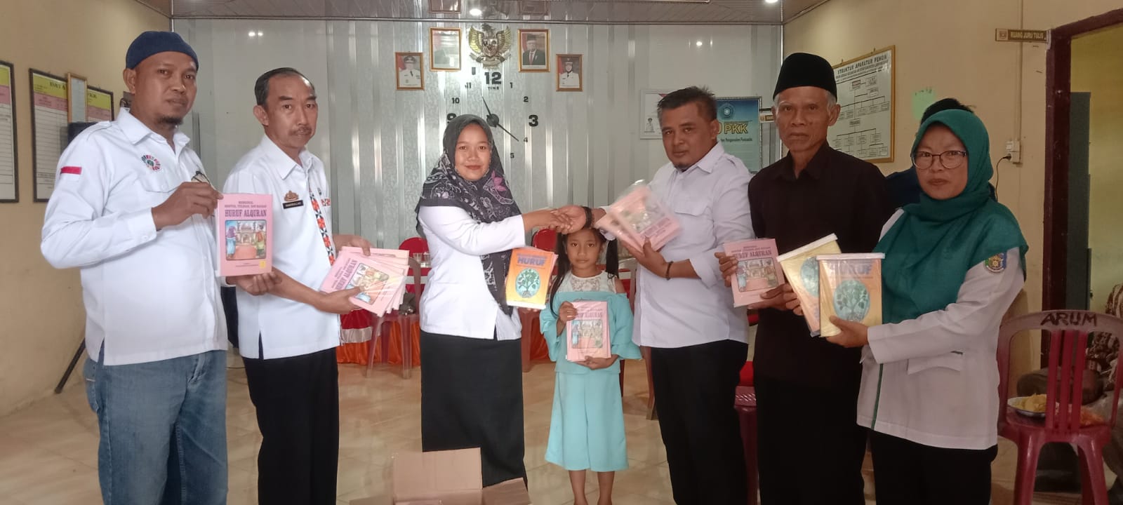 Pekon Sidodadi Salurkan Bantuan Al-Quran dan Paket PAUD serta Buku Literasi dari DD