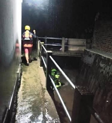 Tim SAR Intensifkan Pencarian Warga yang Terseret Banjir di Kupang Teba