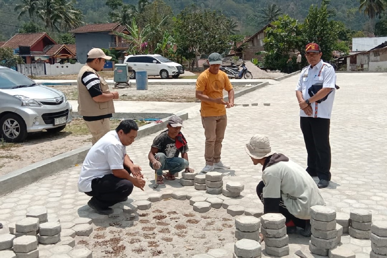 Masalah Proyek Paving Block GSG Bung Karno Jadi Catatan Khusus Komisi II DPRD Lampung Barat