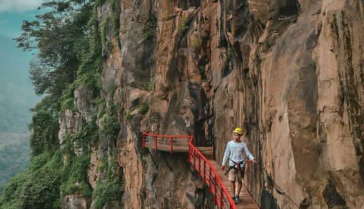 Gumuk Reco, Wisata Ekstrem di Atas Perbukitan Banyubiru