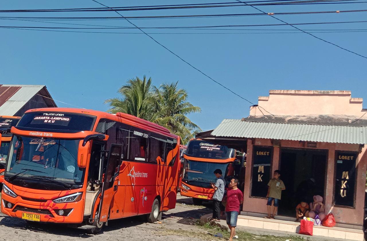 Loket Bus Krui-Jakarta Belum Ada Lonjakan Penumpang, Puncak Arus Balik Diprediksi Besok