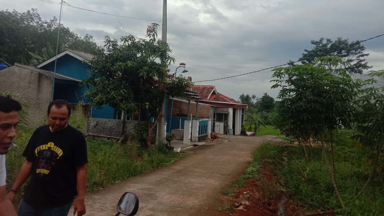 Warga Candimas Keluhkan Saluran Listrik Tak Kunjung Selesai, Ini Respons PLN Kotabumi