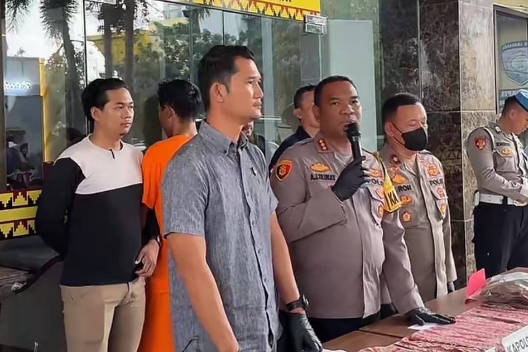 Dipicu Rasa Cemburu, Ridwan Tega Bunuh Kekasihnya di Mess Gudang Bulog