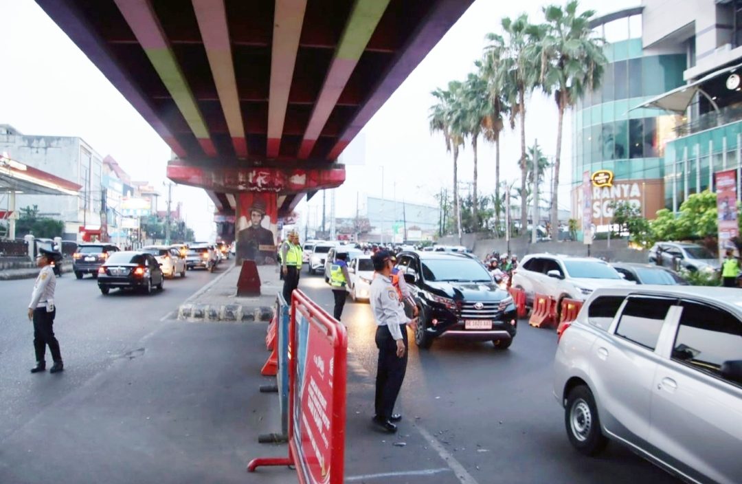 Flyover MBK Padat, Polisi Uji Penutupan Dua U-Turn Saat Jam Sibuk
