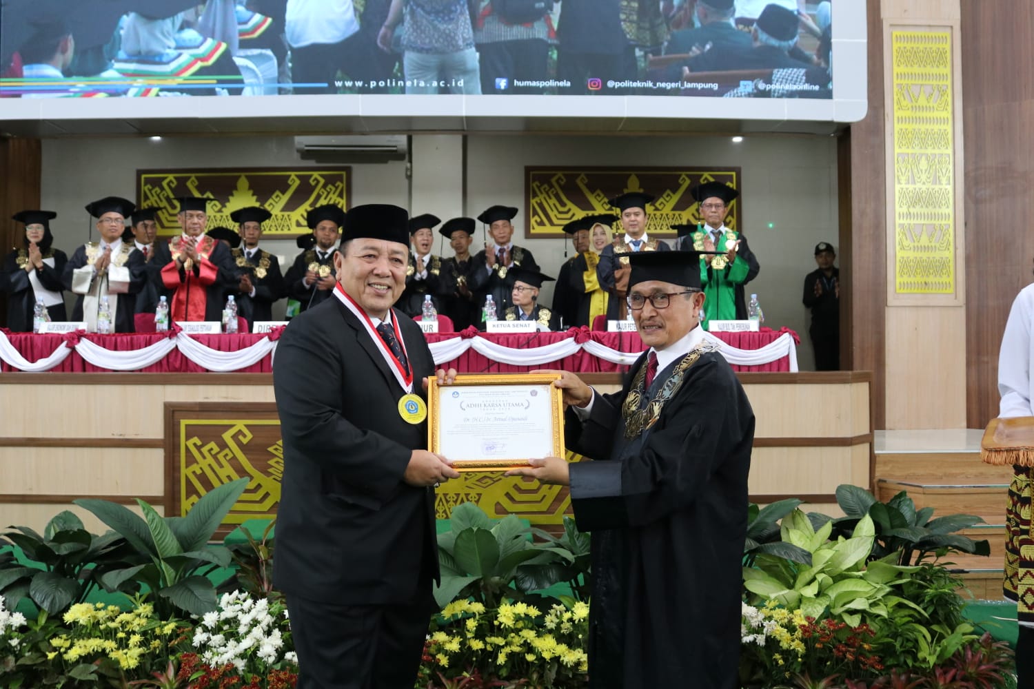 Berkontribusi Memajukan Pendidikan di Lampung, Arinal Dianugerahi Adhi Karsa Utama oleh Polinela