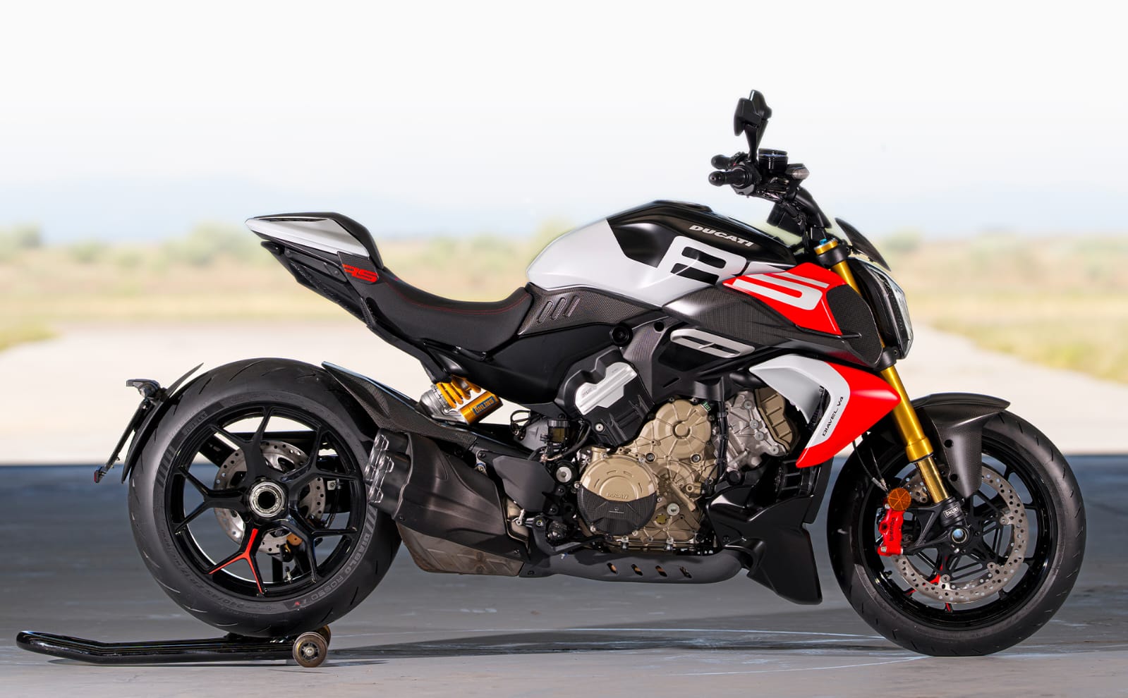 Ducati Diavel V4 RS: Power Cruiser dengan DNA Balap