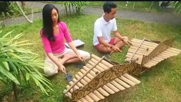 Rindik Bali: Denting Bambu yang Menyatu dengan Budaya