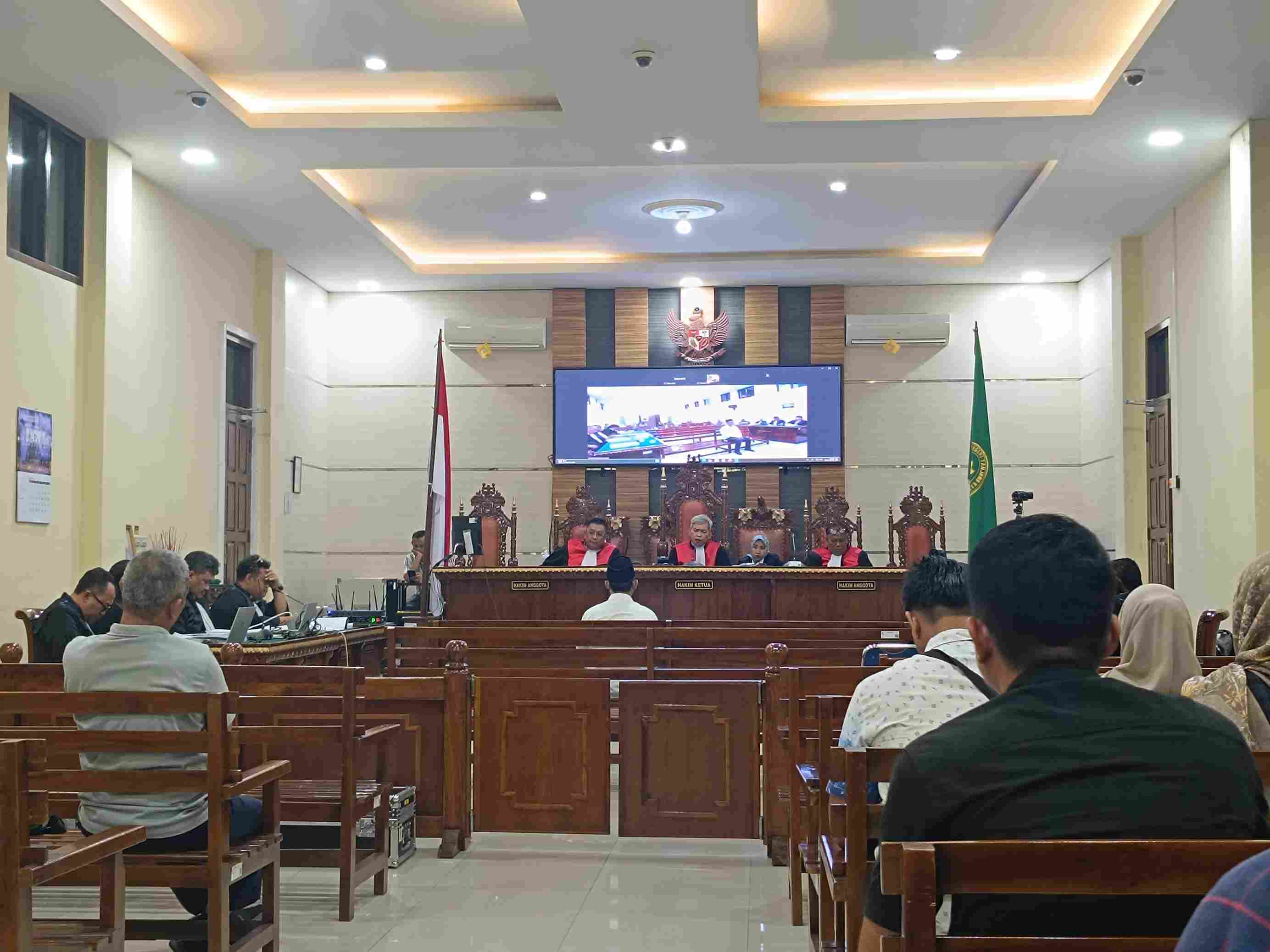 Hakim Soroti Keterangan yang Tak Sinkron, Ardito Akui Setor 200 Juta Untuk Pilkada