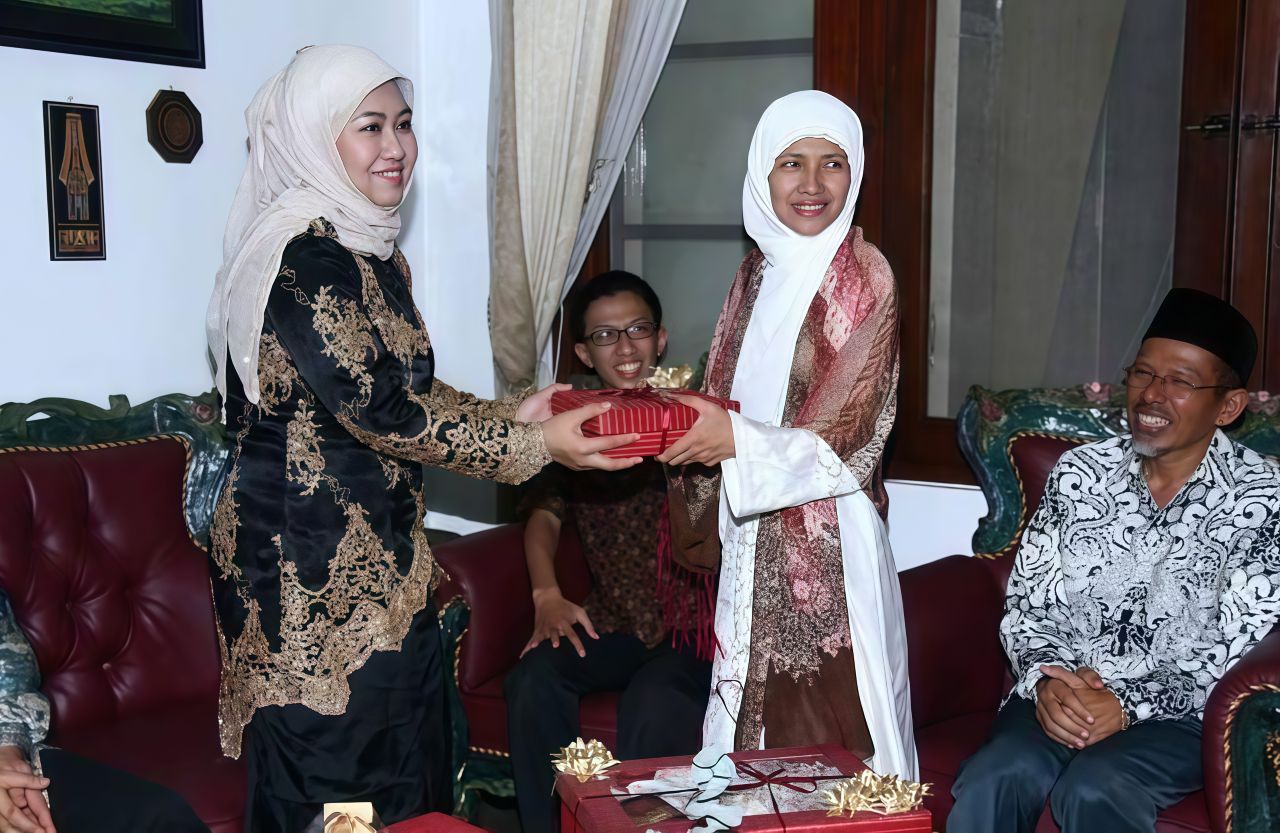 Upacara Adat Ngolotkuen: Tradisi Lamaran dari Banten yang Sarat Makna