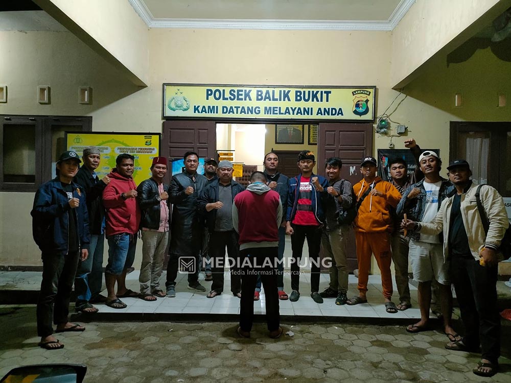 Kurang dari 24 Jam, Polisi Ungkap Pelaku Penusukan Remaja di Sukau