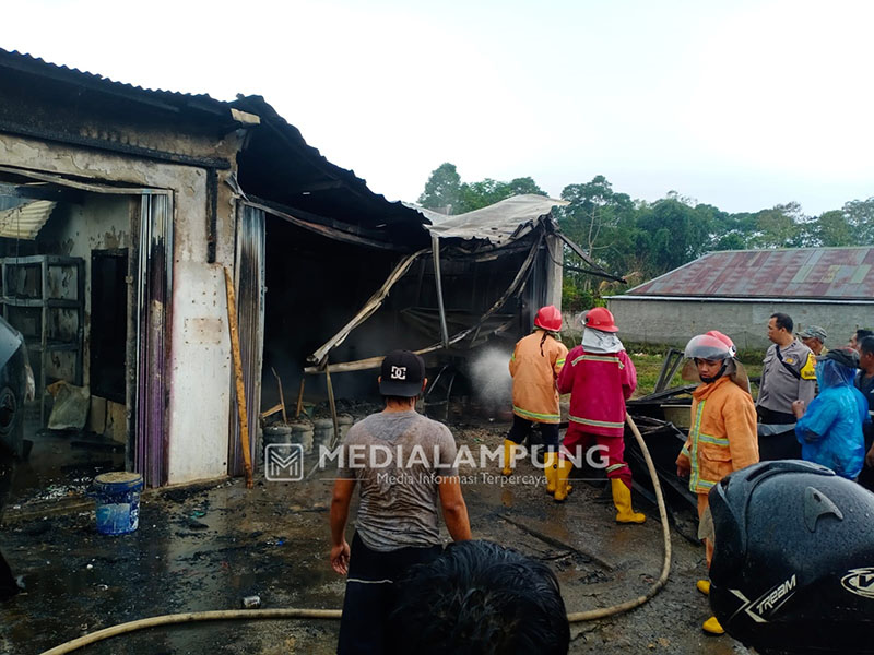 Kebakaran di Padangdalom Berhasil Dipadamkan, Petugas Tengah Identifikasi Penyebab