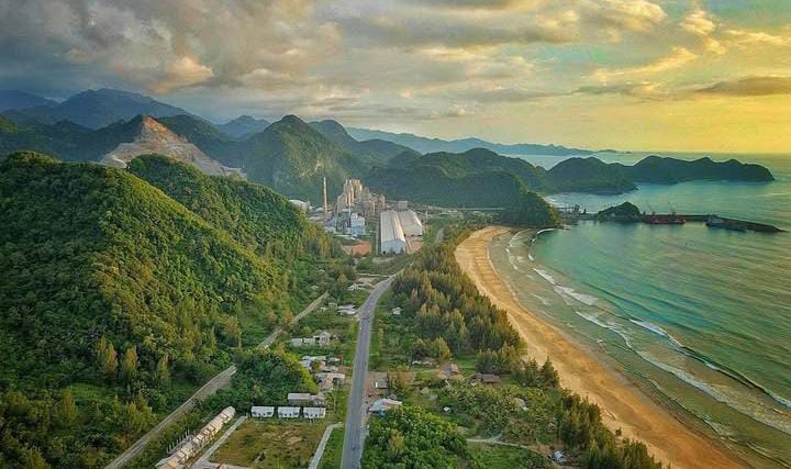 Lhoknga, Surga Ombak dan Senja di Ujung Barat Nusantara