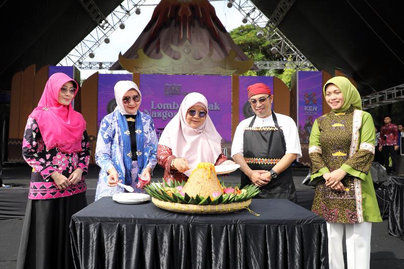 Rangkaian Festival Krakatau, Maidawati Samsudin Buka Lomba Masak Nasi Goreng