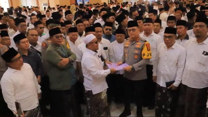 Ratusan Santri Datangi Polda Lampung Kecam Program Trans7