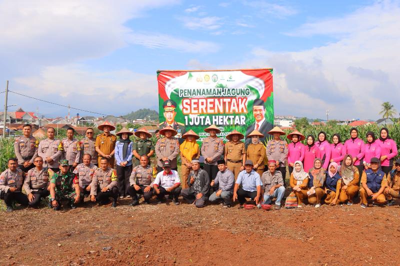 Sinergi Polisi dan Pemkot Bandar Lampung Tanam Jagung untuk Mewujudkan Ketahanan Pangan Nasional