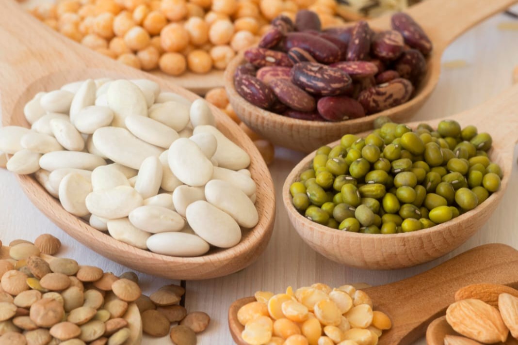 Tak Hanya Lezat, Makanan-Makanan Ini Terbukti Bantu Cegah Stroke Secara Alami