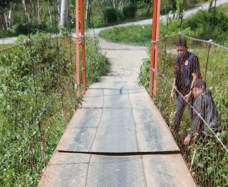 Jembatan Gantung Penghubung Pekon Pagar Dewa dengan Sukamulya Rusak 