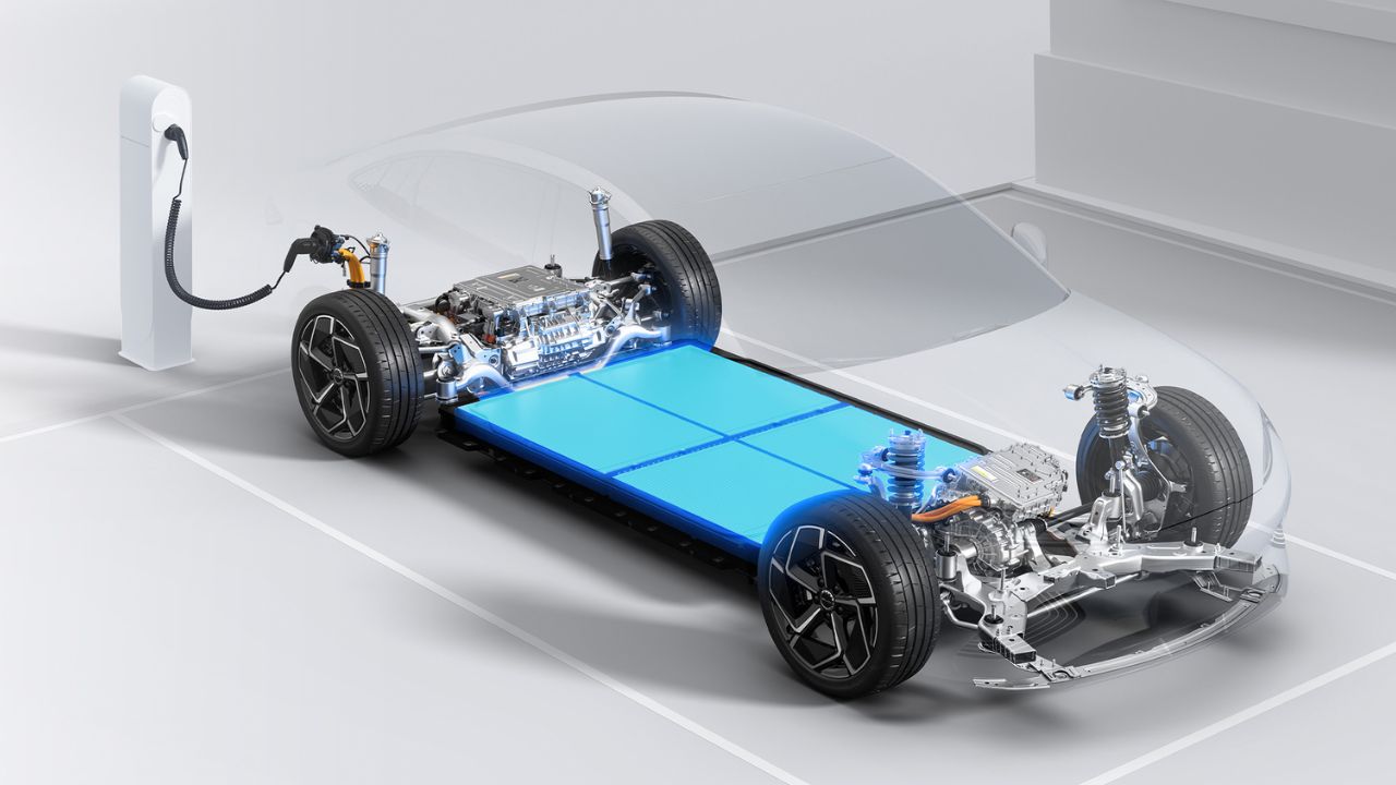Tips Merawat Baterai Mobil Listrik agar Tahan Lama