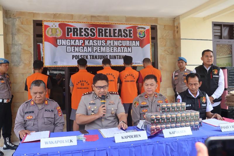 Polisi Ringkus 5 Pelaku Pembobol Warung di Lampung Selatan 