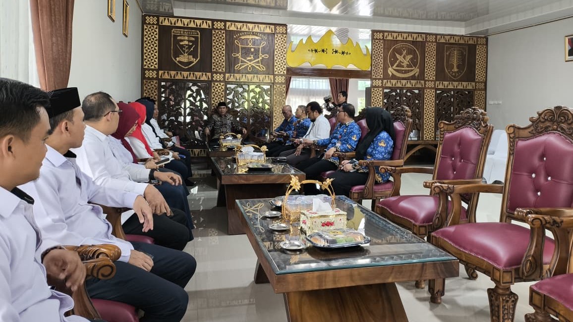 Audiensi ke Bupati, PMI Lampung Barat Ajukan Mobil Donor Darah