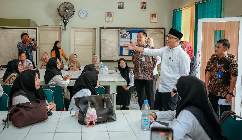 Gubernur Mirza Tinjau Uji Kompetensi Guru, Tegaskan Komitmen Tingkatkan Kualitas Pendidikan