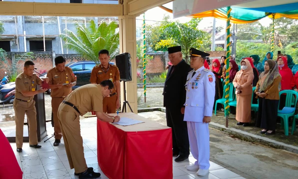 Bergeser, M Yones Jabat Camat Balikbukit, Mat Suhyar Jadi Camat Belalau